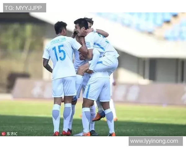 天津天海与大连一方足协杯激战在即球迷期待精彩对决 天津天海与大连一方足协杯激战在即球迷期待精彩对决